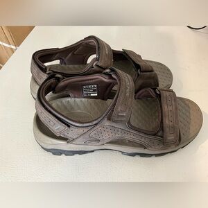 Skechers Men's Brown Sandals. Size 10 Good condition.